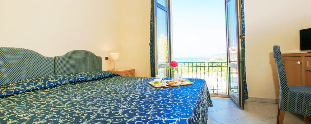 Park Hotel Villa Americana Роди Гарганико Екстериор снимка