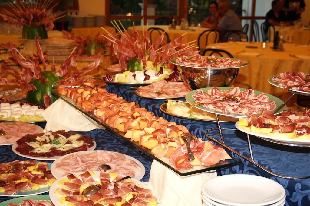 Park Hotel Villa Americana Роди Гарганико Екстериор снимка
