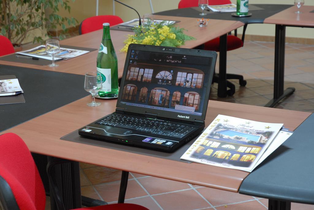 Park Hotel Villa Americana Роди Гарганико Екстериор снимка