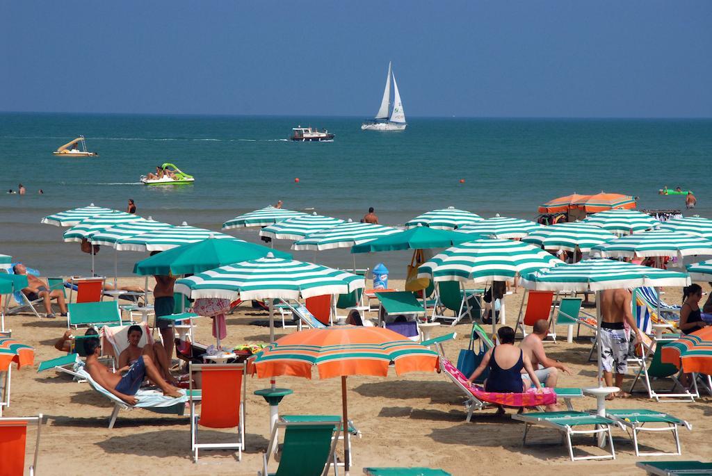 Park Hotel Villa Americana Роди Гарганико Екстериор снимка
